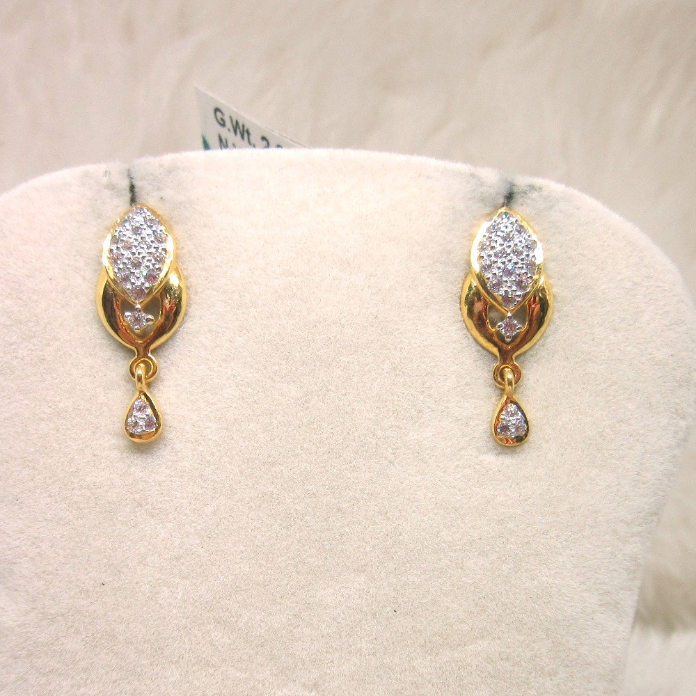 Buy quality Gold Casting Diamond Earring in Ahmedabad