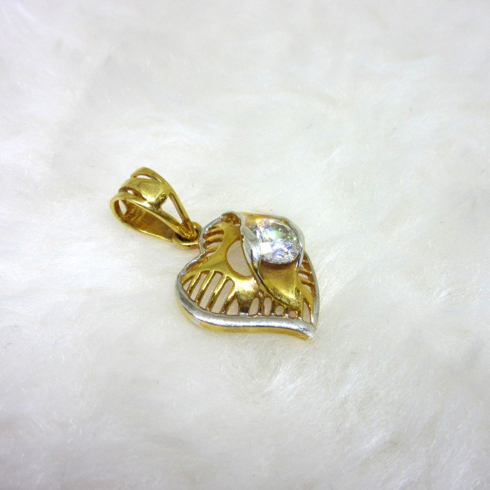 Heart Shape Single Diamond Pendent Set
