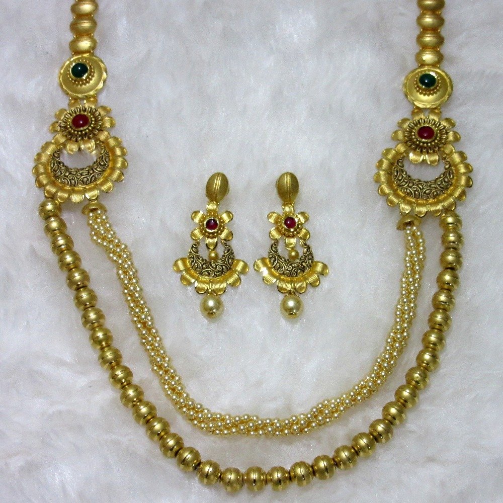 Royal wedding mala with tops