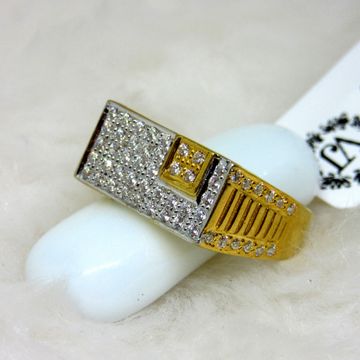 Gold cluster ractangle ring by 