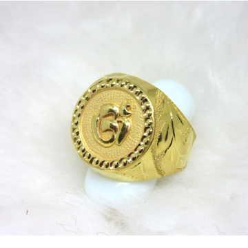 Gold round Shape om ring by 