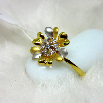 Gold narcissus flower ring by 