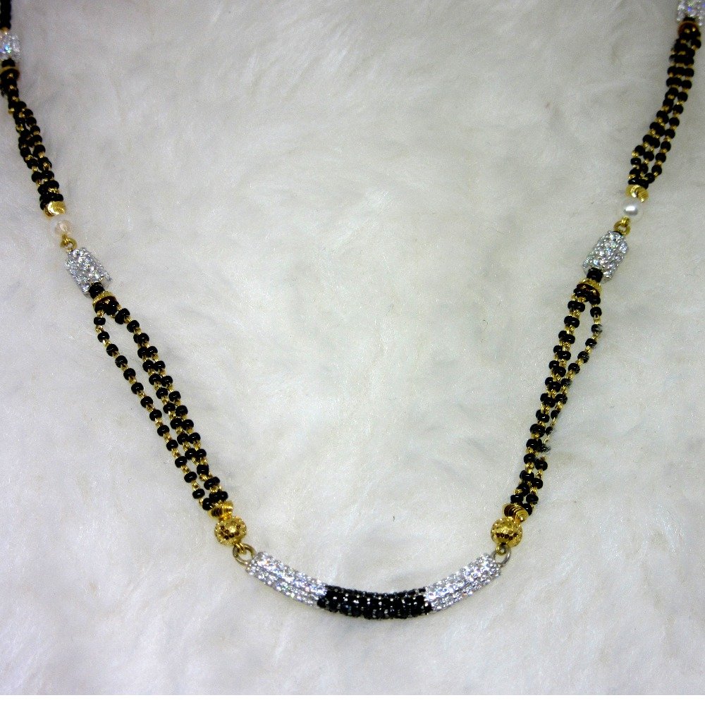 Gold fancy mangalsutra dokiya