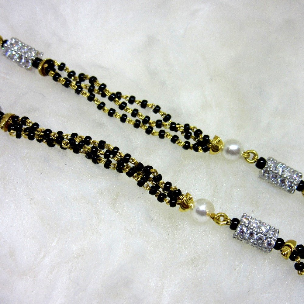Gold fancy classic mangalsutra dokiya