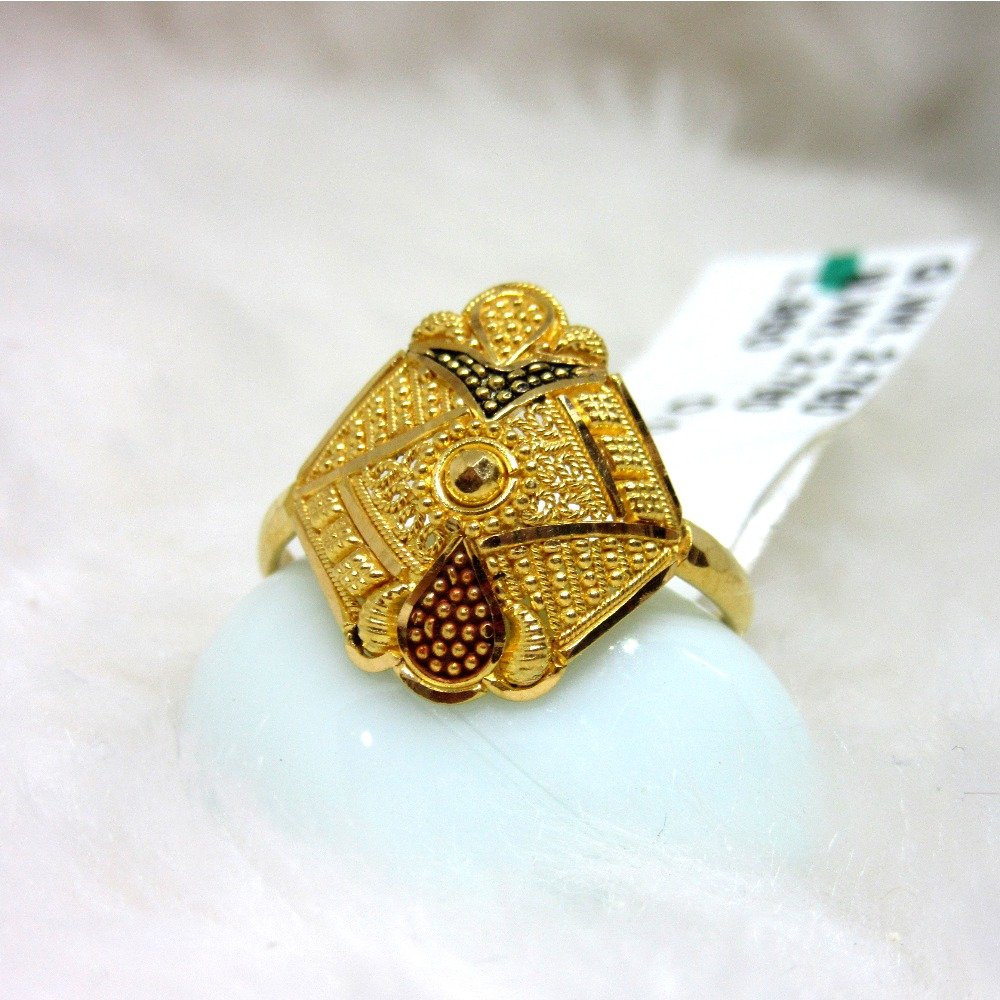 Gold Designer culcutti Ladies Ring