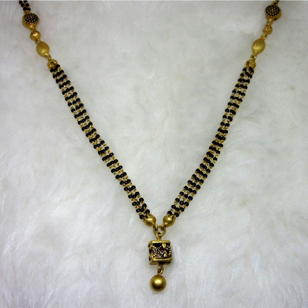 Gold classic oxidize mangalsutra dokiya