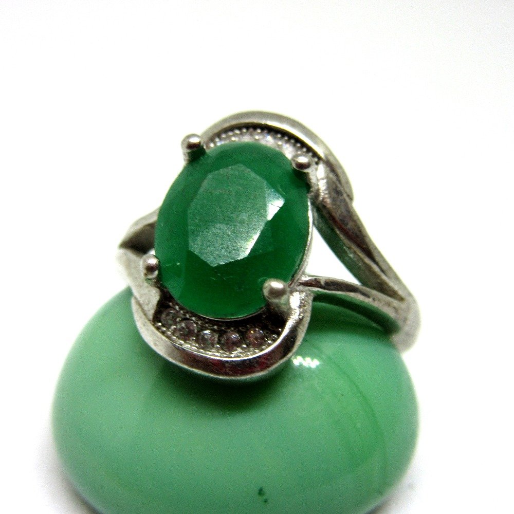 Silver green oval shape ring sr925-77