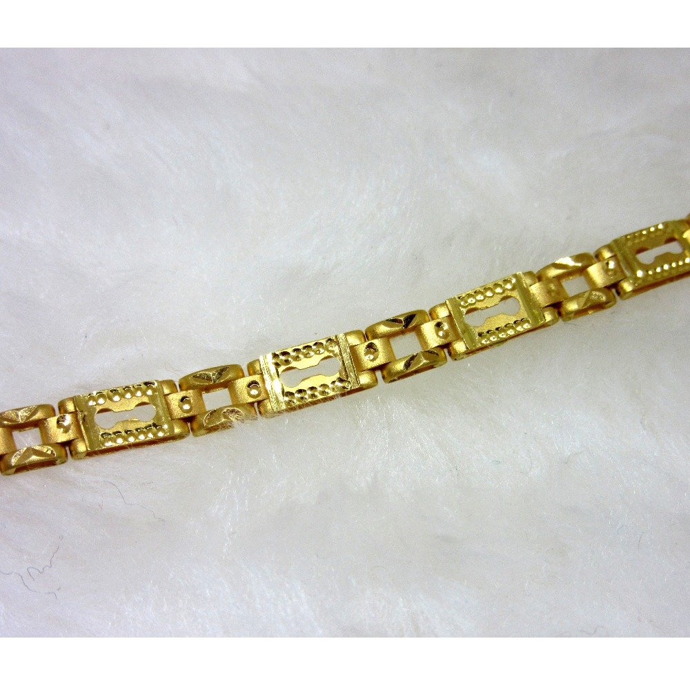 Gold dailywear gents bracelet