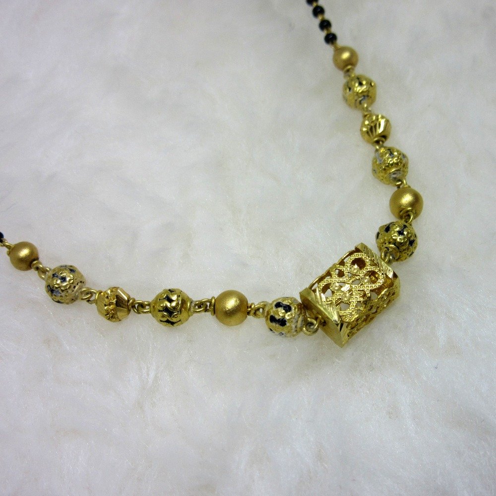 Gold oxidize fancy mangal sutra dokiya