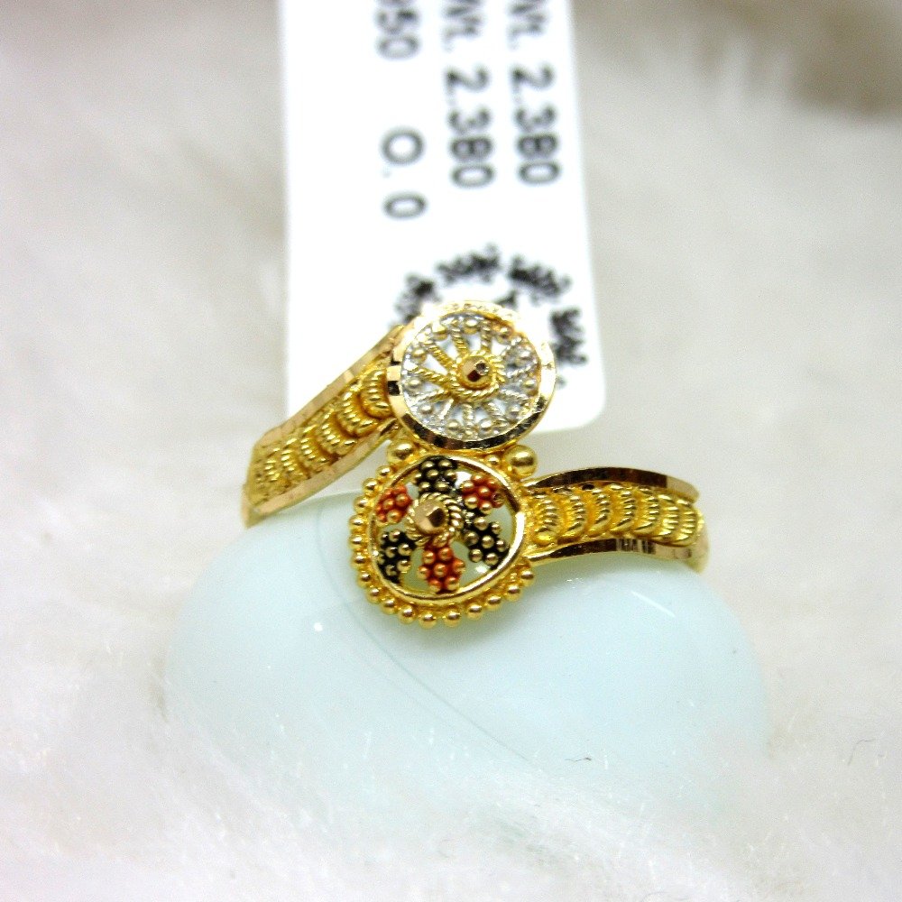 Buy quality Gold Designer Ladies Ring in Ahmedabad