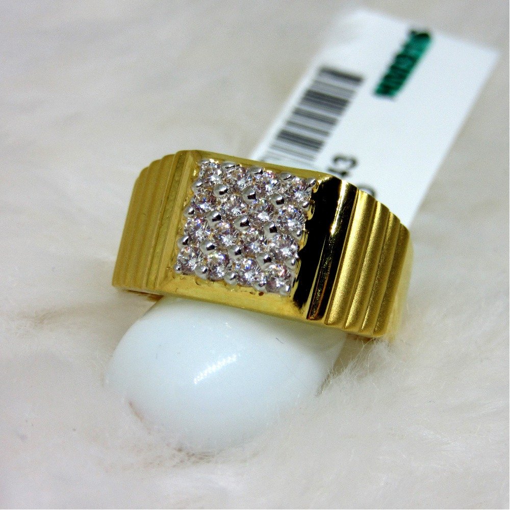 Gold verticle line square diamond  ring