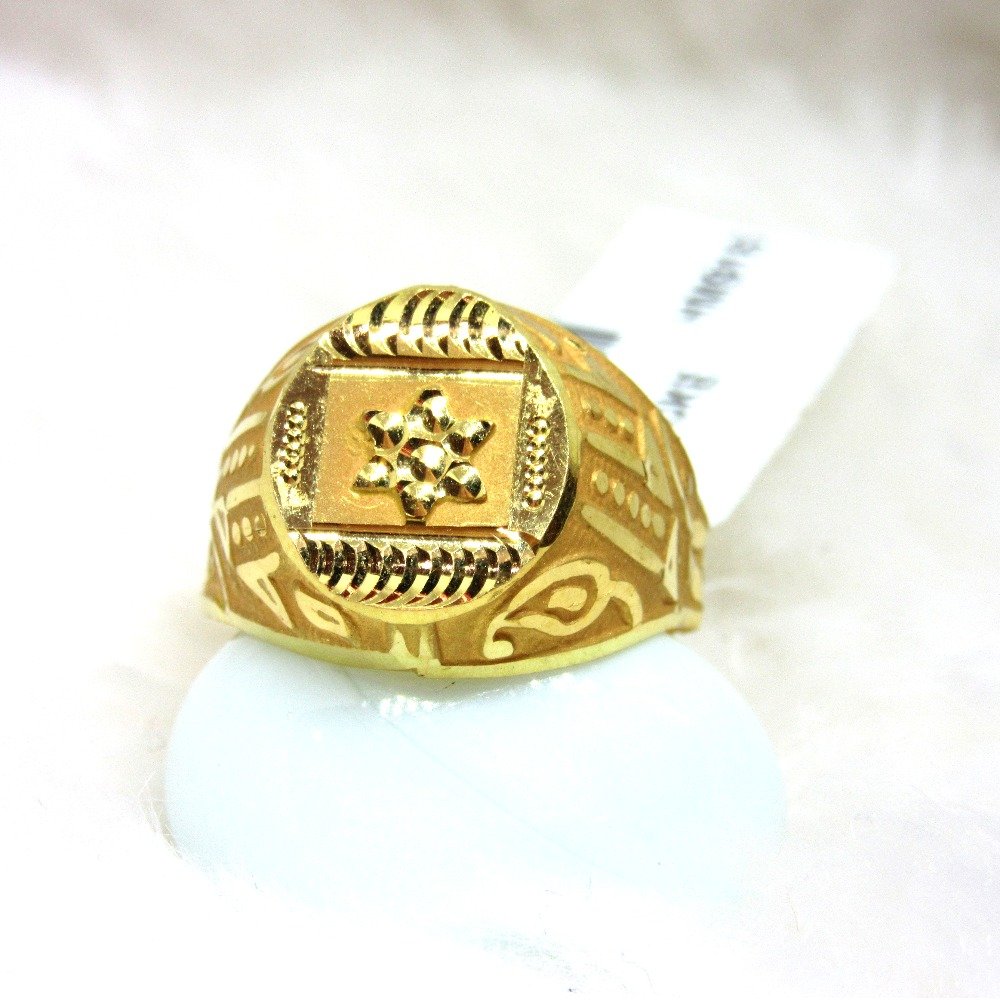 Gold classic gents ring