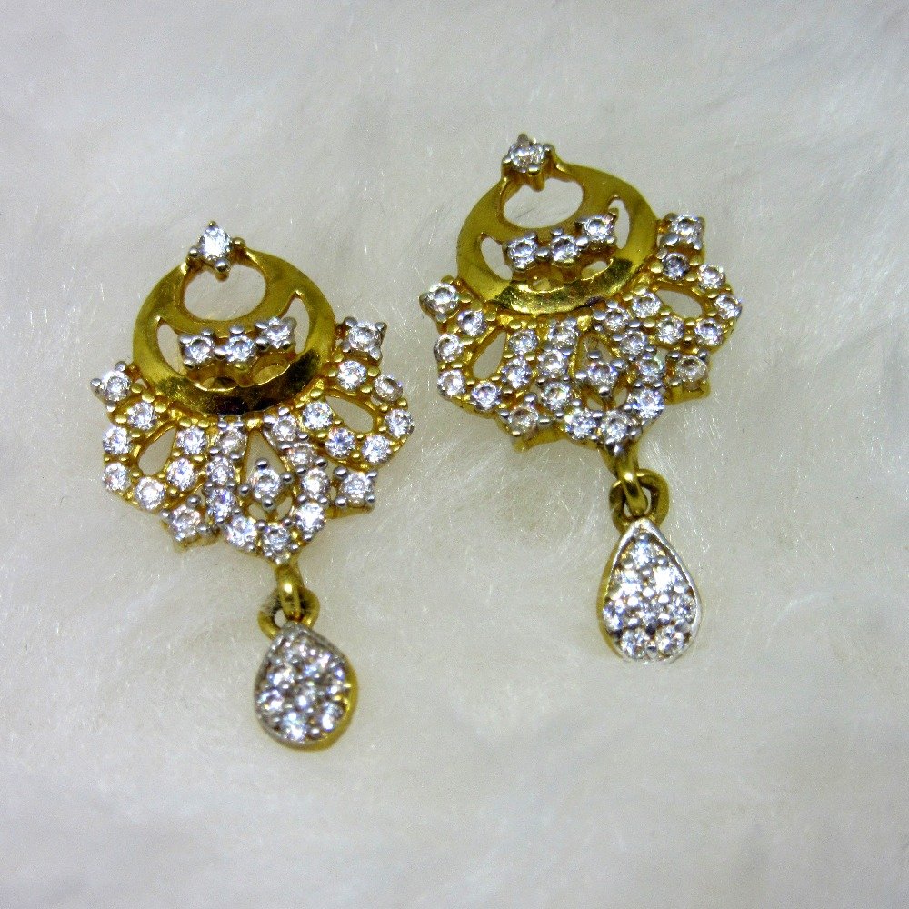 Gold micro diamond mangalsutra with tops