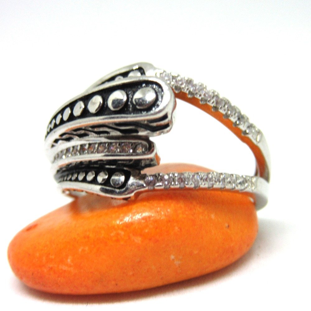 Silver 925 a unique one side design ring sr925-297
