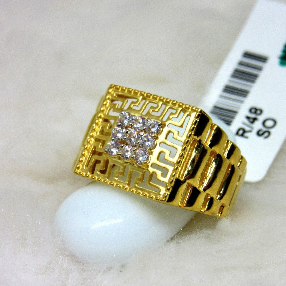 Gold rectangle shape cutting band ring