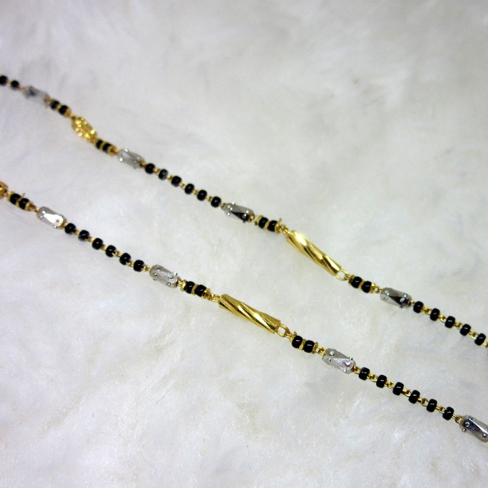 Gold dailywear casual mangalsutra dokiya