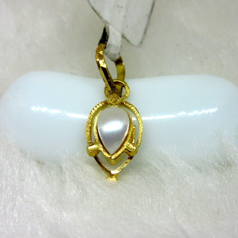 Gold hallmark 916 pearl Pendent