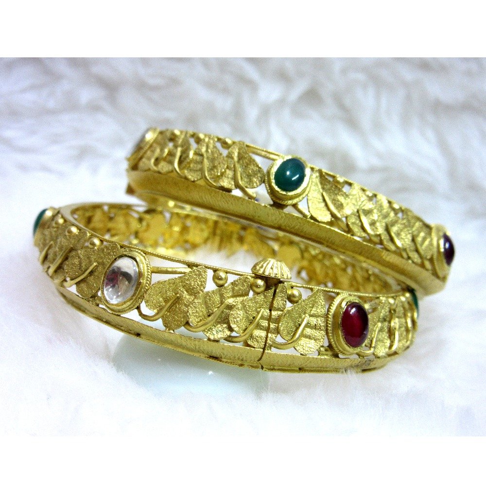 22k semi jadtar bangles