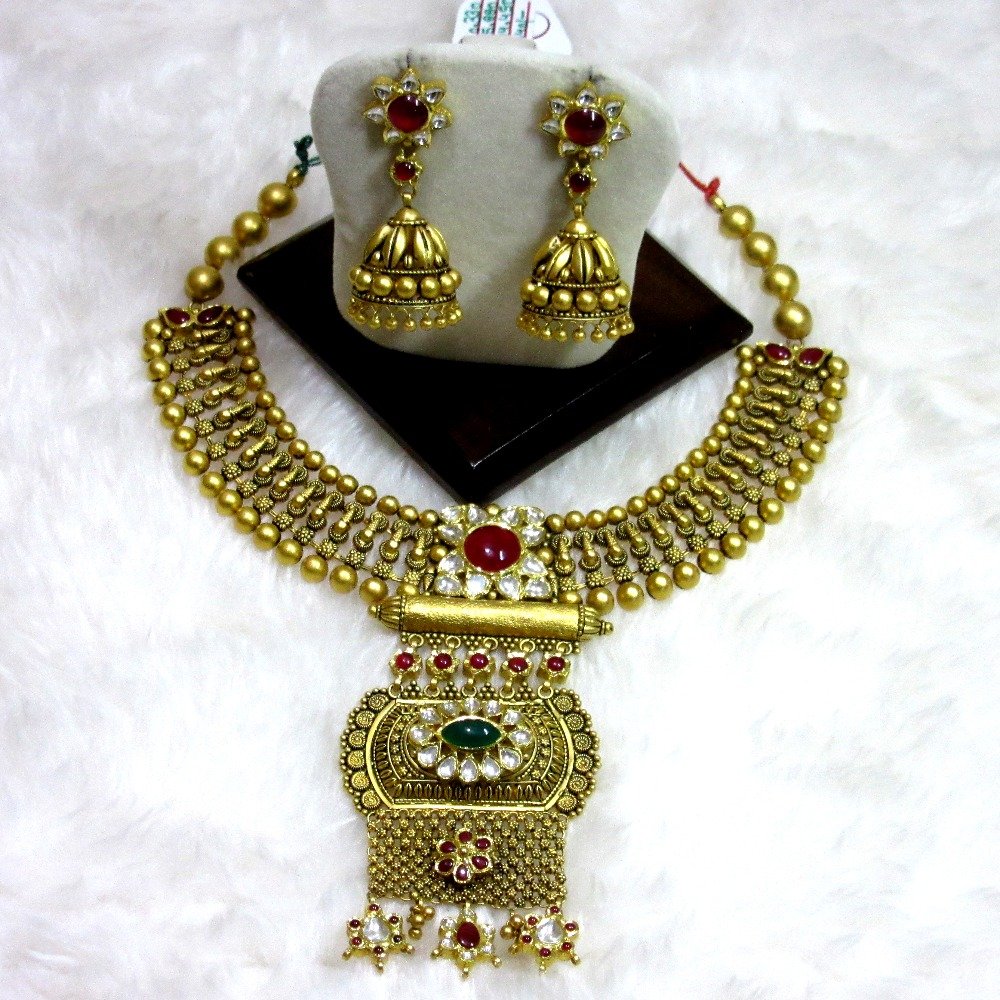 Gold fancy jadtar half set