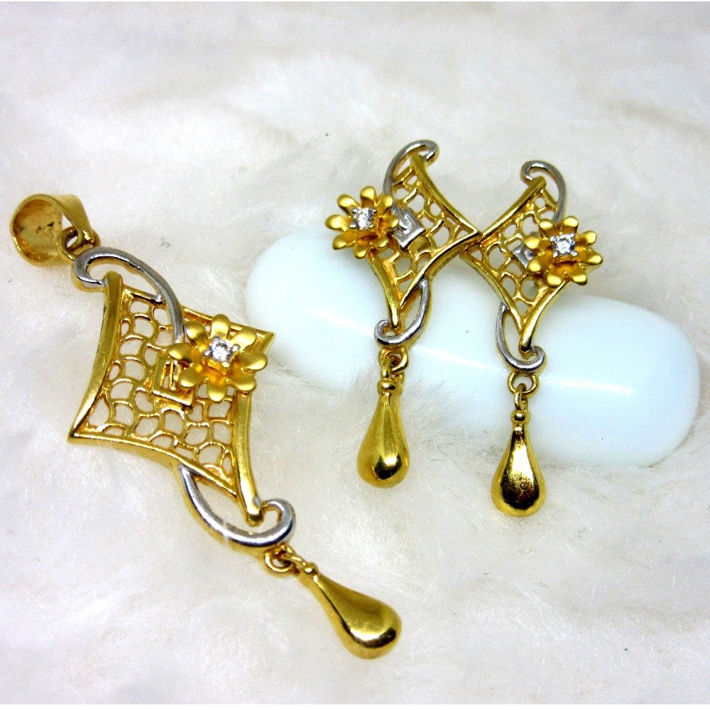 Gold hm916 pendant set