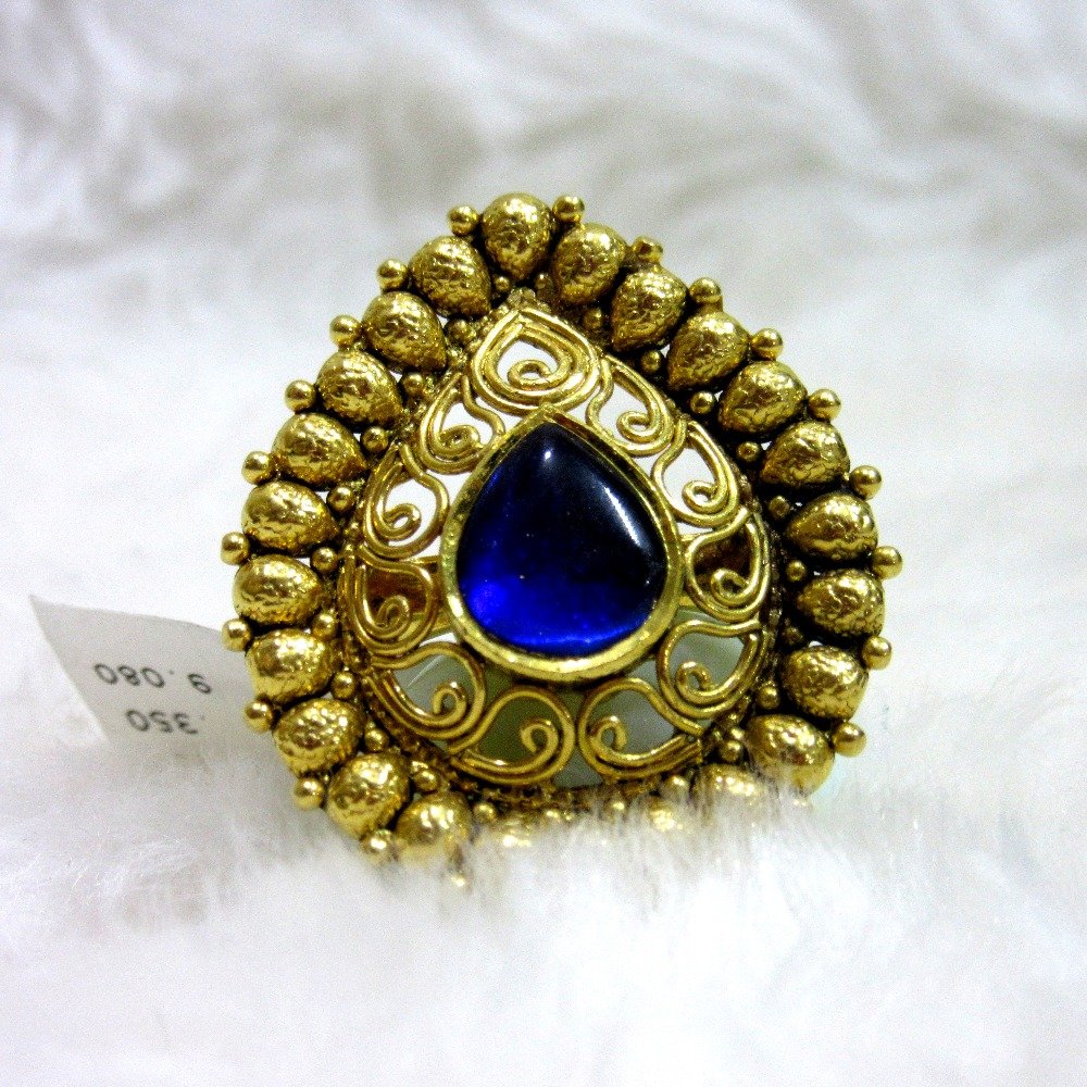 Gold rajwadi bridal blue diamond jadtar ring
