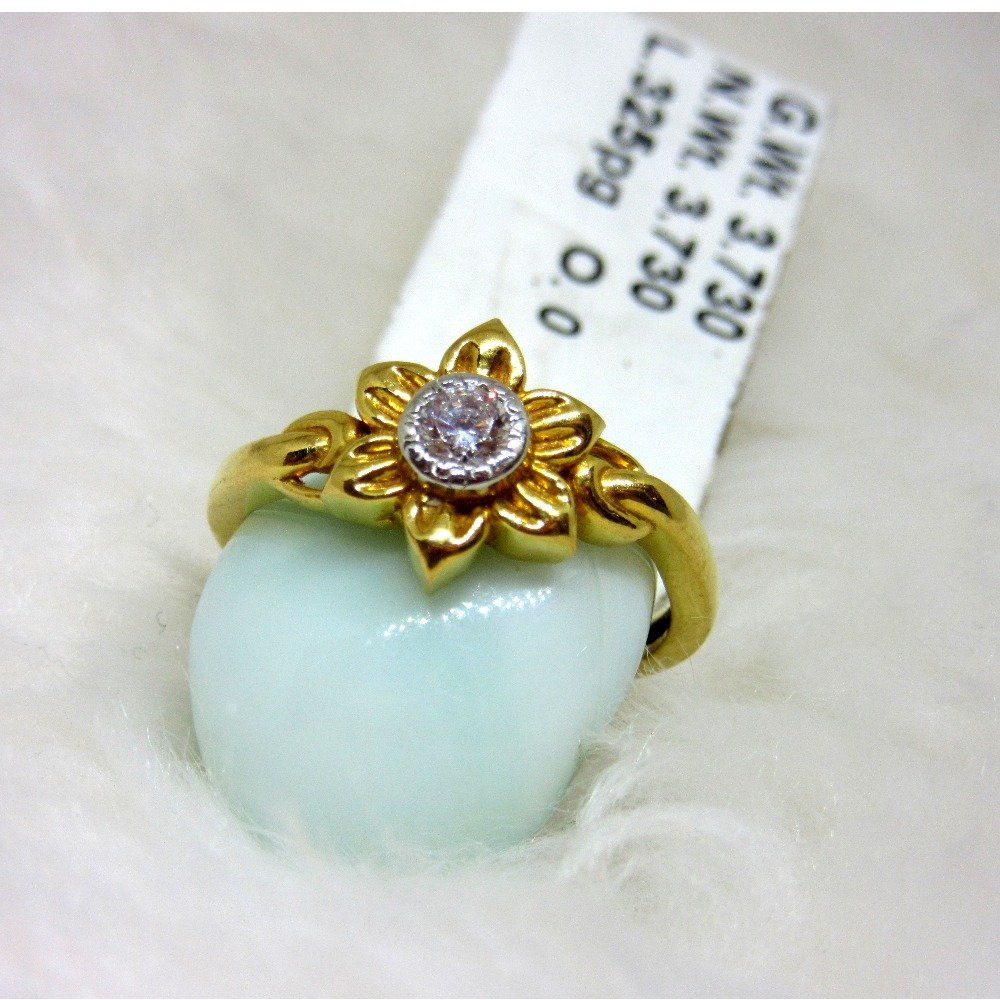 Gold Flower Shape Ring