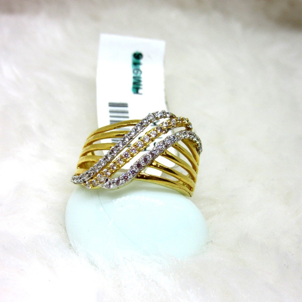 Gold designer ladies ring